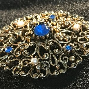 JJ Jonette Vintage Brooch